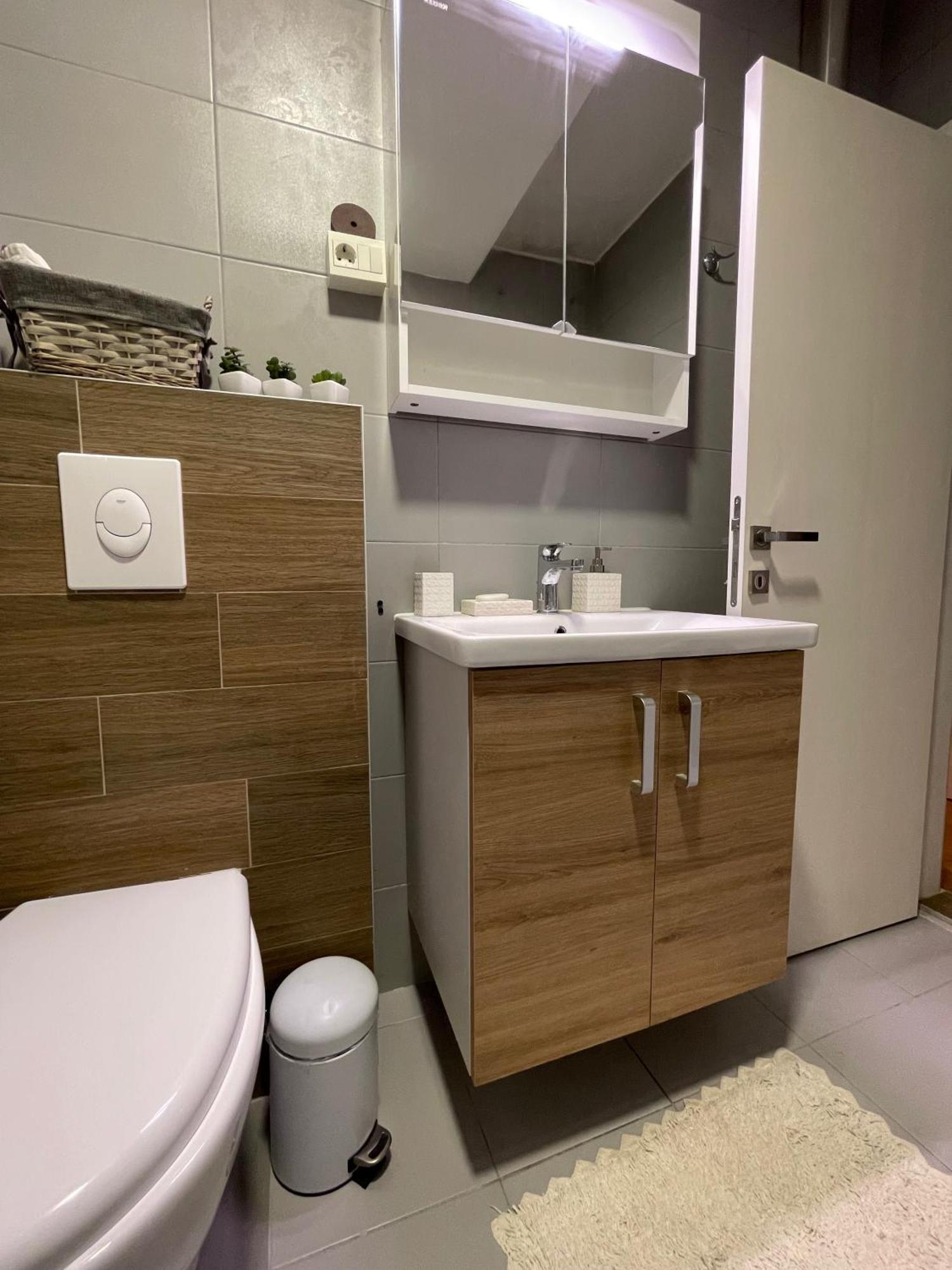 Ruby Luxury Central Apartment Skopje Esterno foto