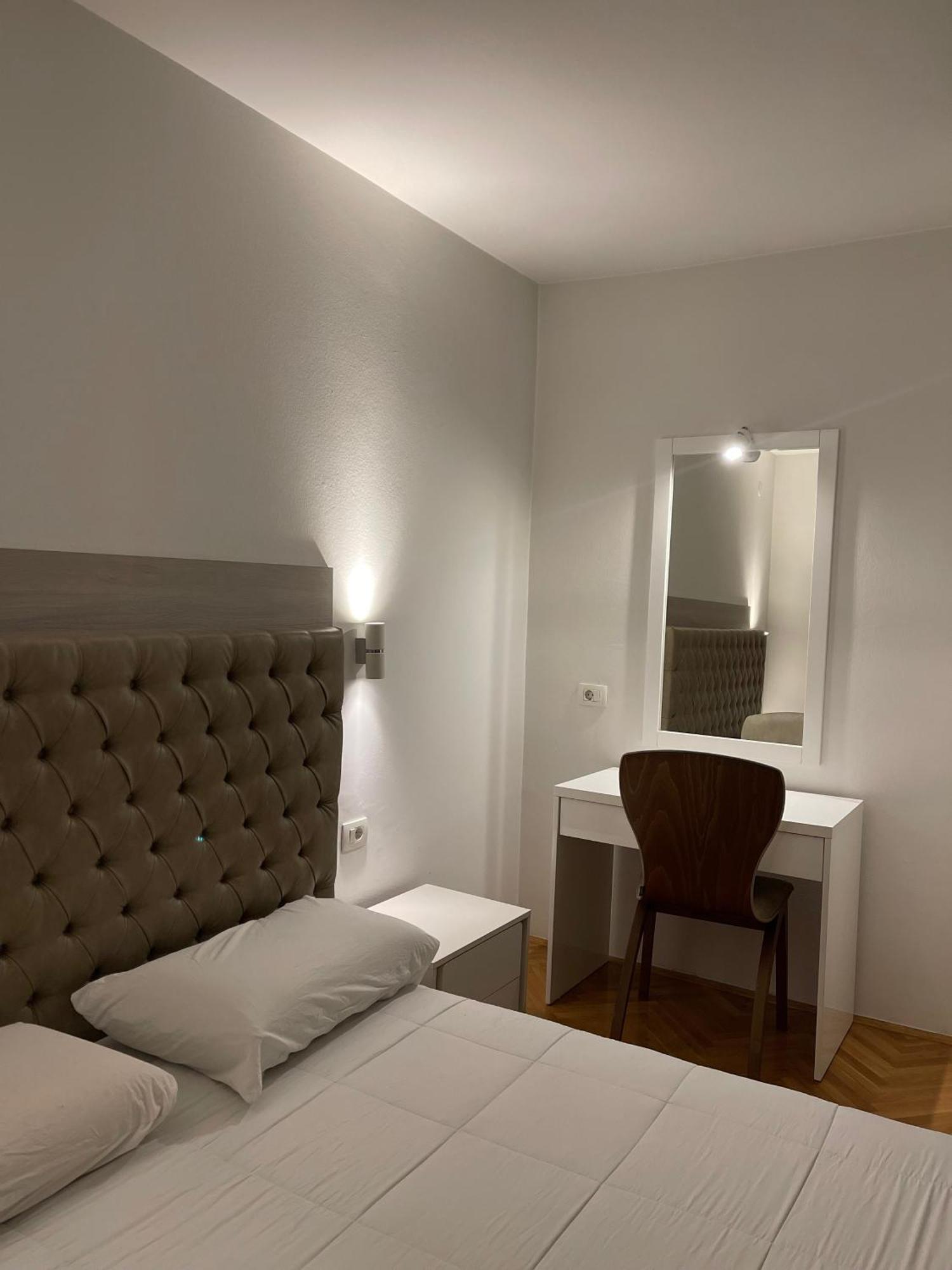 Ruby Luxury Central Apartment Skopje Esterno foto