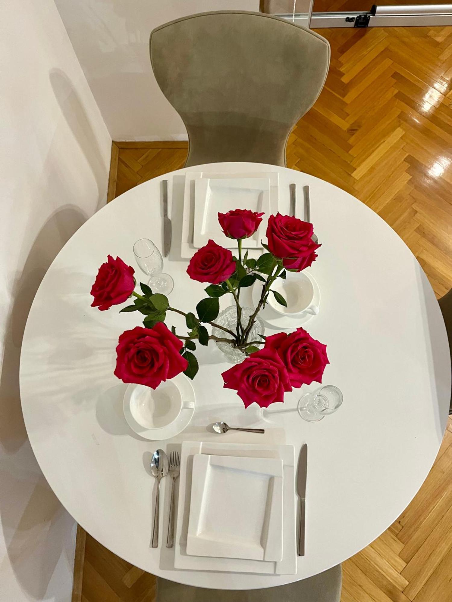 Ruby Luxury Central Apartment Skopje Esterno foto