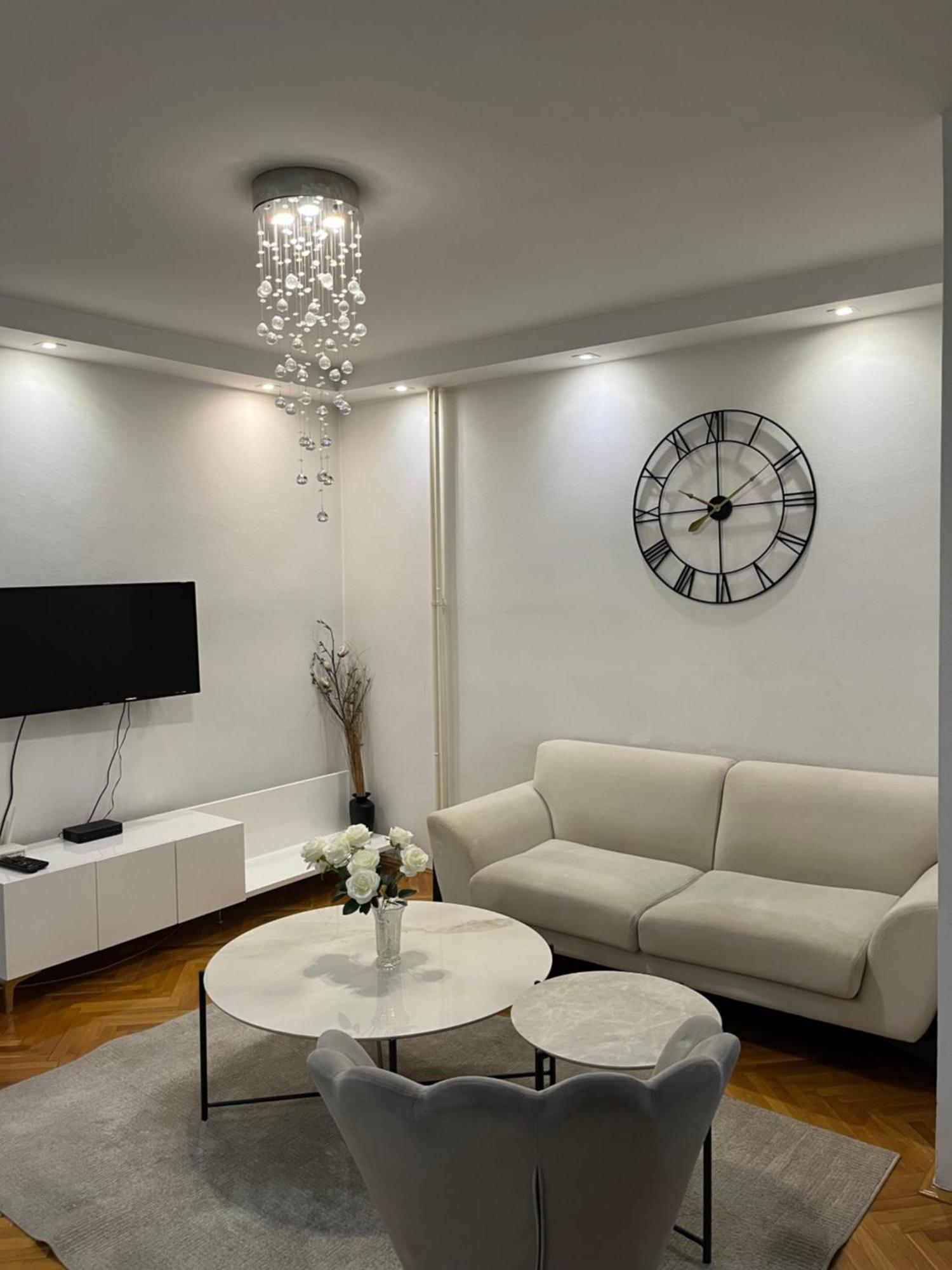 Ruby Luxury Central Apartment Skopje Esterno foto