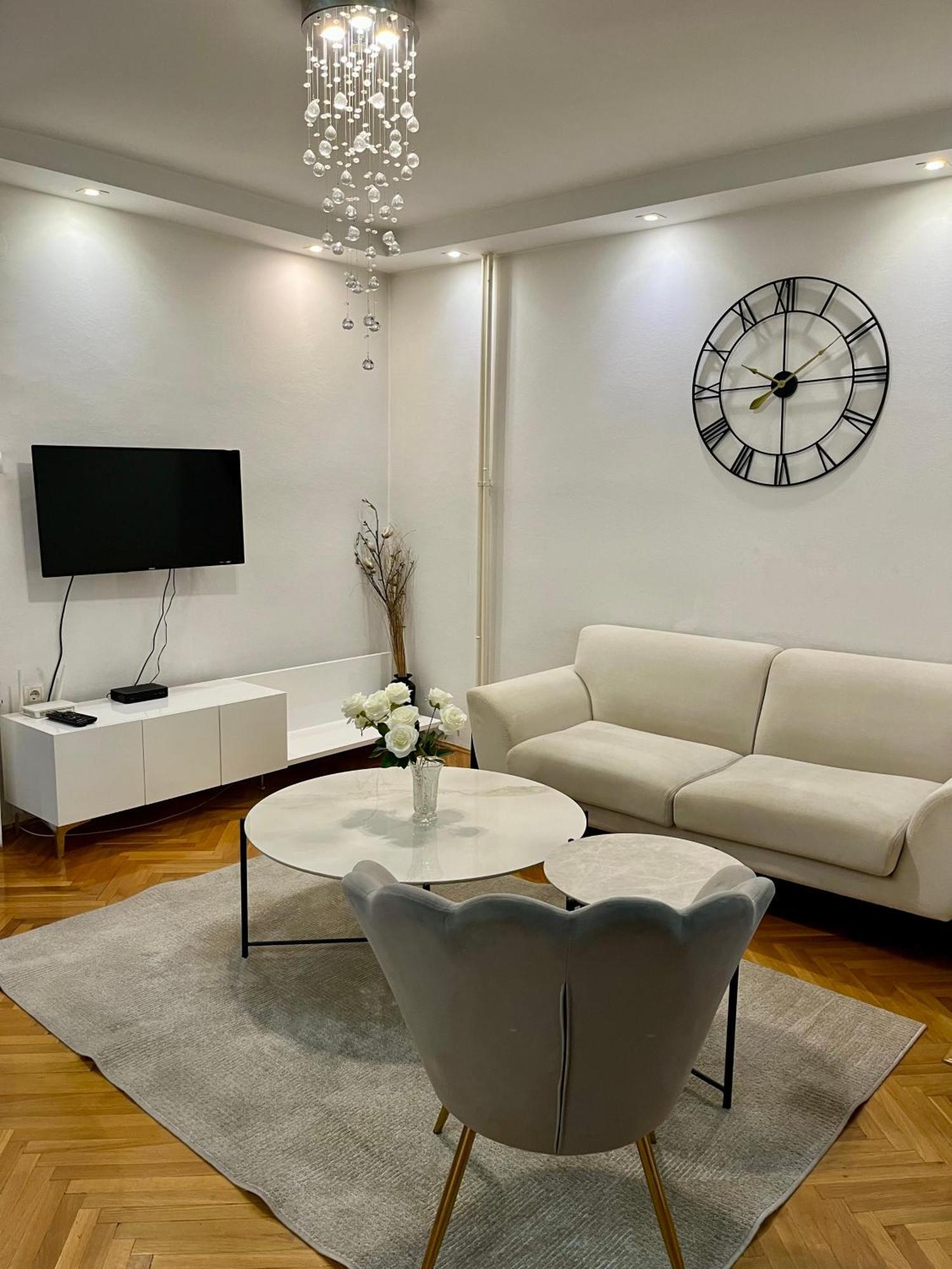 Ruby Luxury Central Apartment Skopje Esterno foto