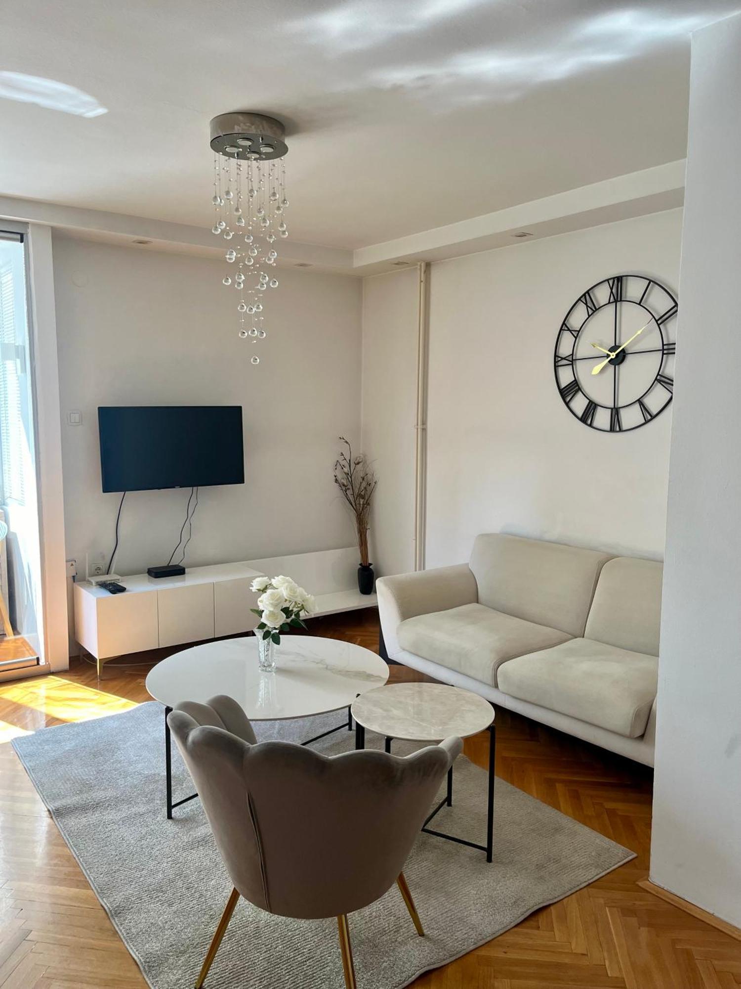 Ruby Luxury Central Apartment Skopje Esterno foto