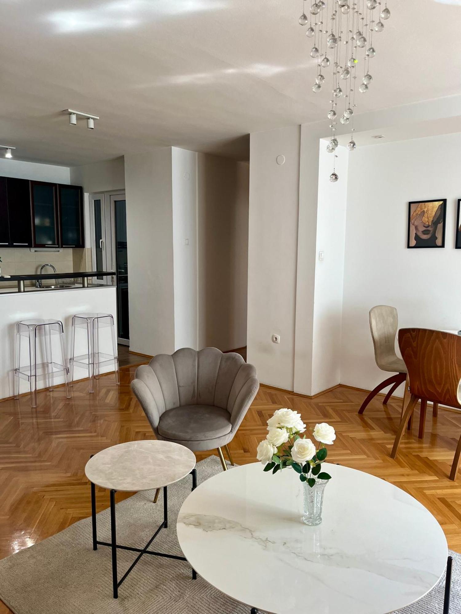 Ruby Luxury Central Apartment Skopje Esterno foto